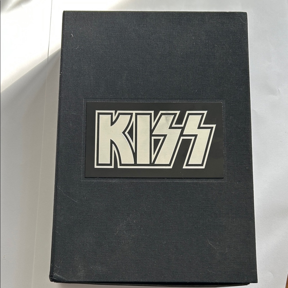 KISS CD Box Set The‎ Definitive Collection 

2001